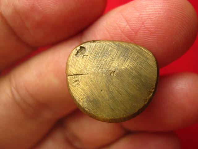 รูปหล่อหลวงพ่อเงิน วัดบางคลาน ใต้ฐานตอกโค้ด พ สวยไม่ทราบที่