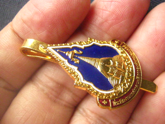  แหนบองค์พระปฐมเจดีย์ นครปฐม กะไหล่ทองลงยา สวยครับ