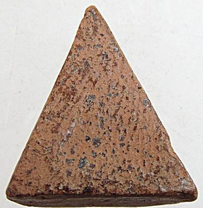 ๒๐ พระนางพญาเนื้อดิน