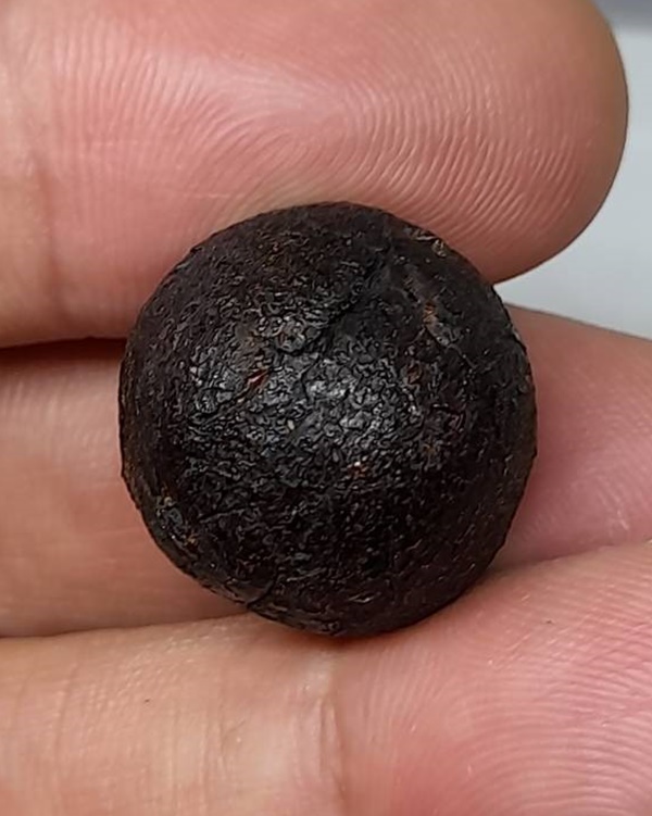 ลูกอมครั่ง หลวงพ่อทองสุข วัดโตนดหลวง จ.เพชรบุรี