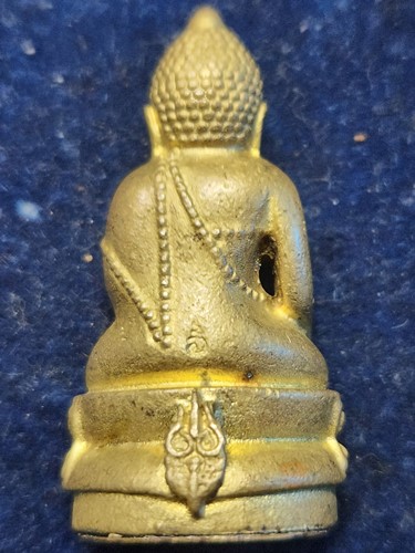 พระกริ่งจักรตรี สก.๖รอบ สภาผู้แทนราษฎร พิมพ์ใหญ่ เนื้อทองทิพย์ พิมพ์ใหญ่ ปี ๒๕๔๗