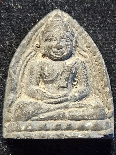 พระหลวงพ่อโต เนื้อดิน เก่า หลังยันต์ พุทธสังมิ