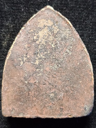 พระหลวงพ่อโตเนื้อดินเผา หลังเรียบ ไม่ทราบที่