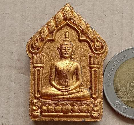 พระขุนแผน เนื้อผงพรายผสมแร่ดำหน้าทอง ฝังตะกรุดโทน รุ่น พรายเนรมิต สร้าง3999องค์ ลพ.สาคร ลพ.สิน ลพ.ฟู