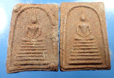 แพ็คคู่ 2 องค์สมเด็จ 7 ชั้น วัดพระธาตุพนม พ.ศ.๒๕๑๘ แท้เก่าแก่สุดยอดพิธีปี ๑๘ ครับท่าน*224