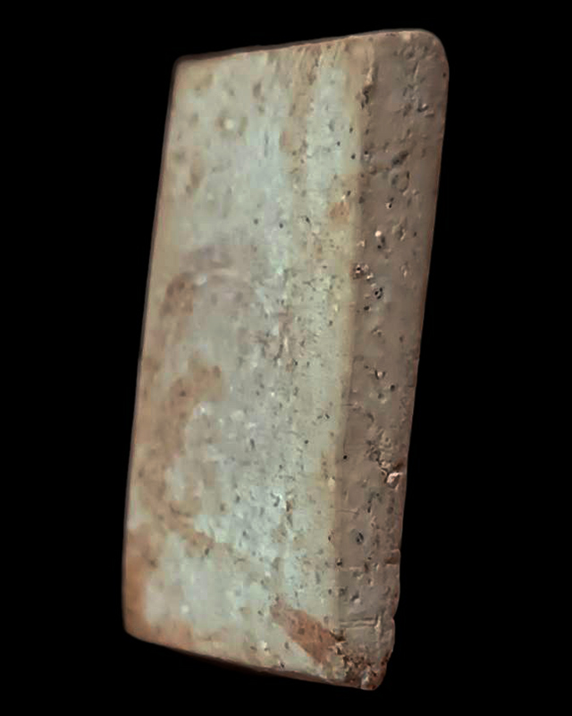 พระเนื้อผงสี่เหลี่ยม พิมพ์สมเด็จโต ขนาด 4 x 2.5 ซ.ม.