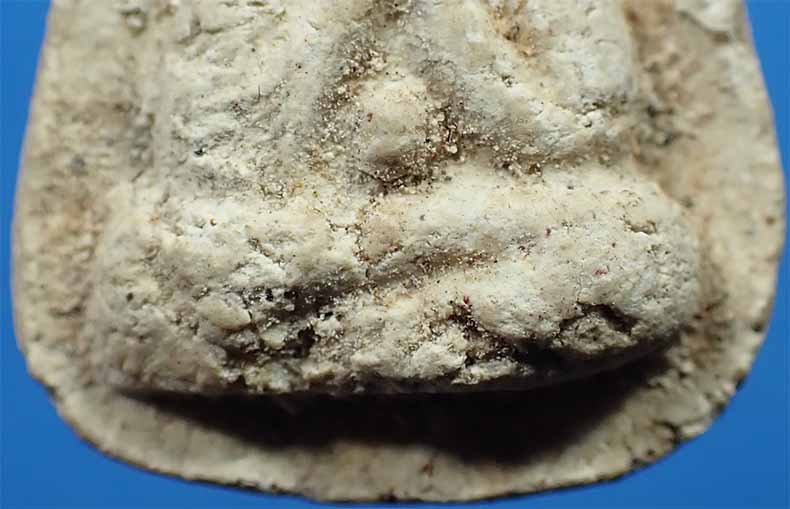 ขายขาดทุน!!!พระปิดตาหลวงปู่เฮี้ยง วัดป่าฯ พ.ศ.๒๕๐๘ พิมพ์ปีกกว้างหลังแบบ+บัตรรับรองพระแท้*236