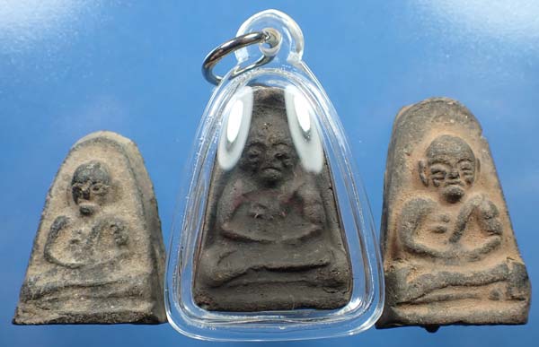 หลวงพ่อรุ่ง เคราเหล็ก วัดบางแหวน ชุมพร พ.ศ.๒๕๐๐ จำนวน 2 องค์+รับประกัน 3 มาตรฐานสูงสุด *240