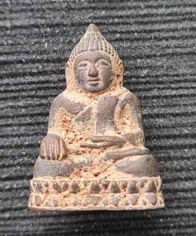 เคาะแรกแดง..พระกริ่งเล็ก ลพ.สำเร็จศักดิ์สิทธิ์ ๖๔..นวะหล่อโบราณ..วัดตลิ่งชัน สระบุรี / ส่ง ems