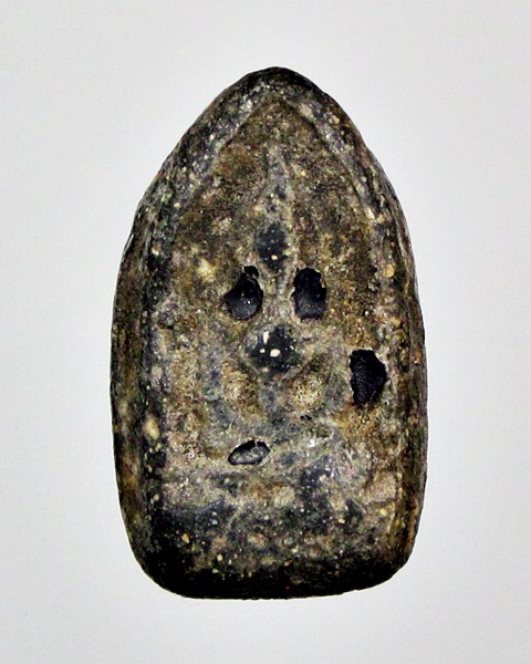 ผงคลุกรักจุ่มรัก หลวงปู่ศุข วัดปากคลองมะขามเฒ่า พิมพ์พระพุทธ