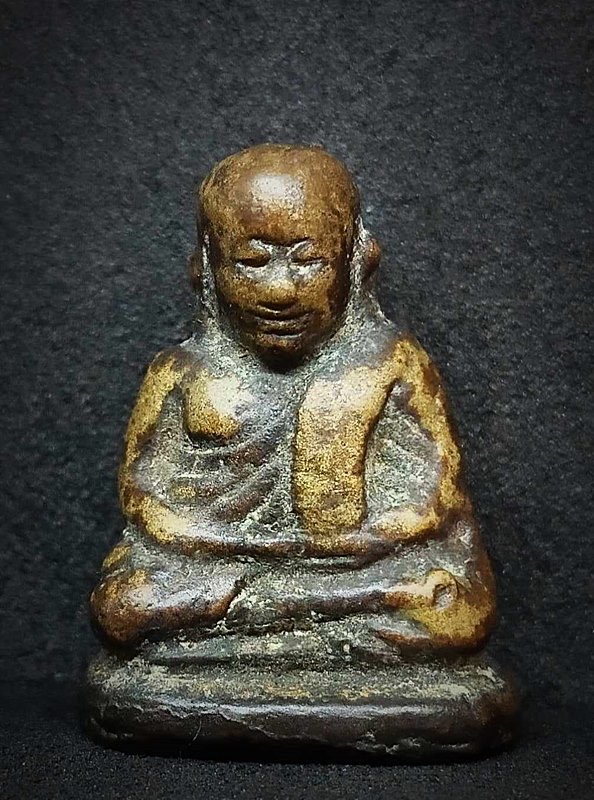 รูปหล่อหลวงพ่อเงิน รุ่นปืนแตก ปี28 พิมพ์หล่อนำฤกษ์ เป็นพิมที่หล่อนำฤกษ์ในพิธีครับ อีกหนึ่งพิมพ์ที่จั