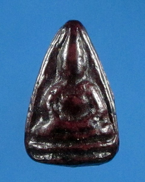 พระพิมพ์เม็ดแตง จุ่มรักแดงๆครับ