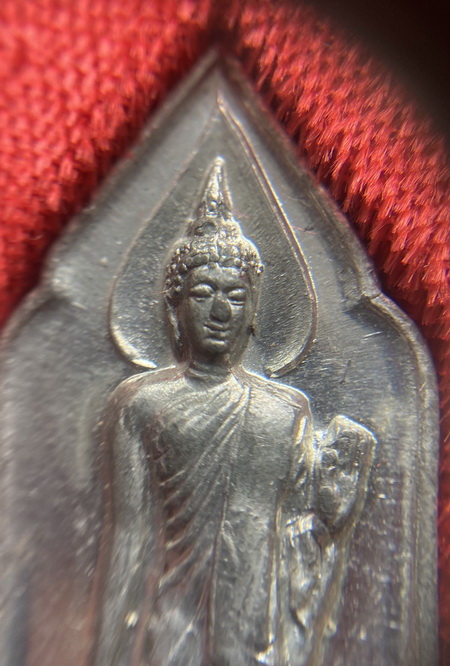 เหรียญพระพุทธ 25 ศตวรรษ เนื้อชินฯ พิมพ์พระศกจุด (พร้อมก่องเดิม)