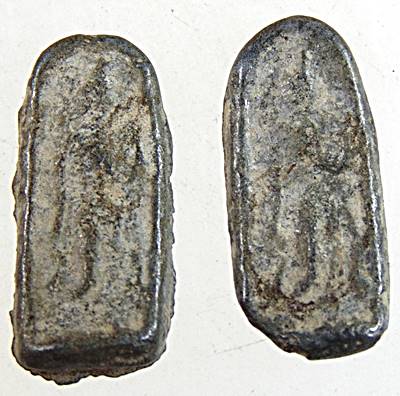 ๒๐ พระลีลาใบมะขาม เนื้อชิน  ๒