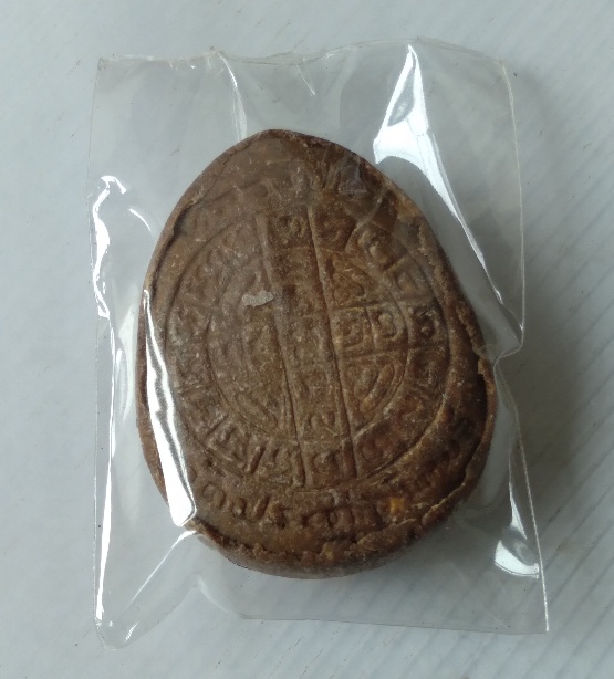 พระปิดตาหลวงปู่โต๊ะ หลังยันต์ดวง ไม่ทราบรุ่น