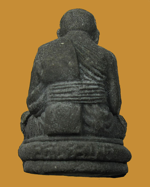 พระผงลอยองค์หลวงปู่ทิม วัดพระขาว จ.อยุธยา ปี 2545 กล่องเดิม