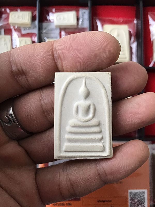 พระสมเด็จ สมเด็จพุฒาจารย์ (โต พรหมรังสี) วัดใหม่อมตรส บางขุนพรหมกรุงเทพฯ พิมพ์ใหญ่จัมโบ้ 20 ปี2539