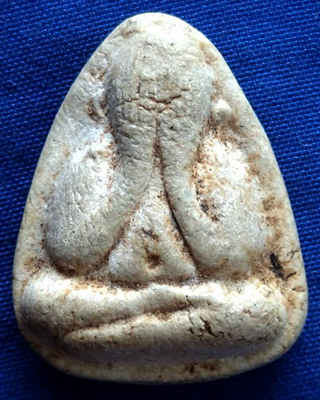 พระปิดตา เนื้อผง สูง 2.3 ซ.ม. พระบ้านเก่าเก็บ 