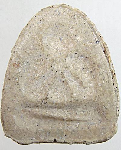 ๒๐ พระปิดตาหลังแบบ