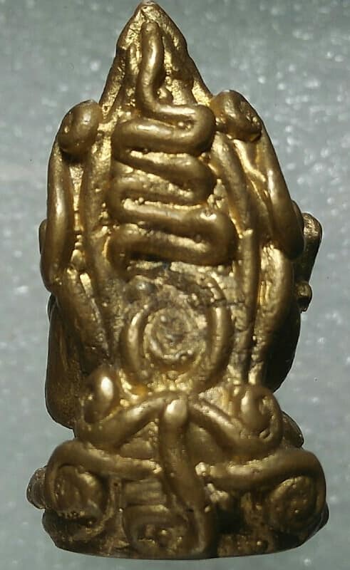 พระหล่ออุปคุต ถือบัว เนื้อทองเหลือง 