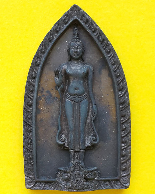 พระพุทธกาญจนพรสยามภูมิ เนื้อนวโลหะ โปรดเหล้าฯ วปอ.จัดสร้าง ปี 2539 (กาญจนาภิเษก)
