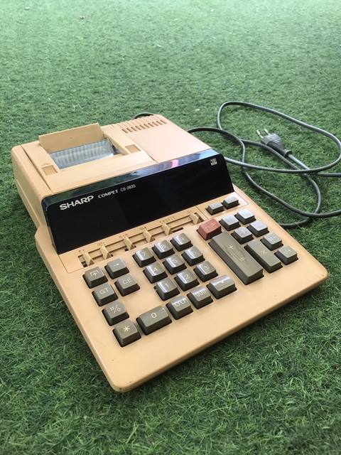 เครื่องคิดเลข SHARP CS-2635 COMPET ใช้งานได้ดี วินเทจสุดๆ ตั้งโชว์หรือคิดงาน เท่ห์ๆครับ