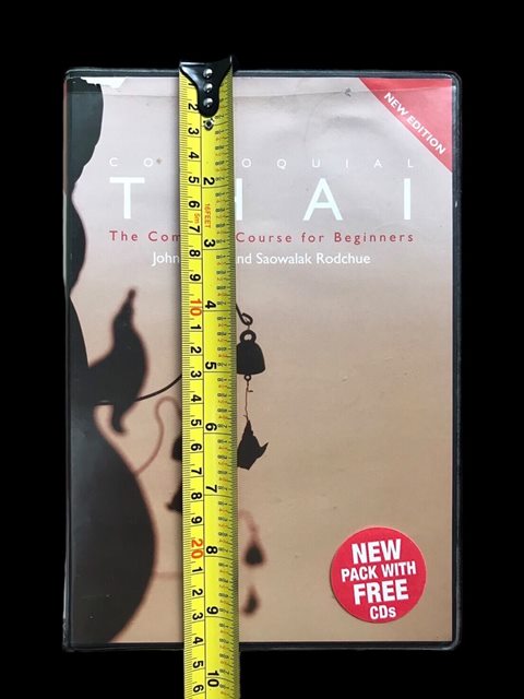 หนังสือ แปลไทยเป็นอังกฤษ พร้อมCD และเทป คลาสสิคมาก เก่าๆเหมาะสำหรับชาวต่างชาติ อยากพูดไทยครับ