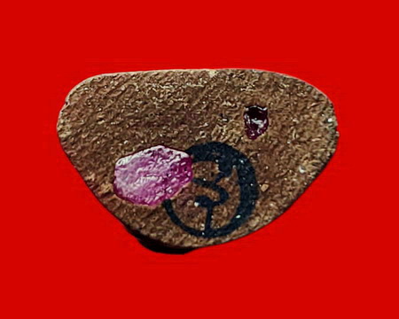 พระชัยวัฒน์ตะละกุล หลวงพ่ออุตตมะ วัดวังก์วิเวการาม จ.กาญจนบุรี เนื้อว่าน108 ฝังพลอยเสก สวยมากค่ะ