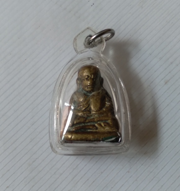 รูปหล่อหลวงพ่อเงิน วัดบางคลาน