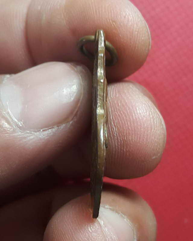 เหรียญหลวงพ่อขาว่ายจิรประวัติปี๒๕๐๘ หลวงพ่อพรหมหลวงพ่อกันปลุกเสกกะไหล่ทองเดิมๆ