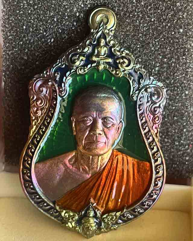 หลวงพ่อทอง วัดบ้านไร่ นครราชสีมา รุ่นเจ้าสัวพันล้าน คุณบอยท่าพระจันทร์สร้าง