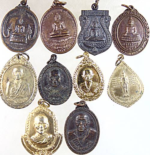 เคาะเดียว พระเกจิภาคเหนือ ( เฉลี่ย องค์ละ ๕ บาท)