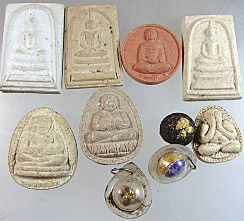 เคาะเดียว รวมผง ( เฉลี่ย องค์ละ ๕ บาท)