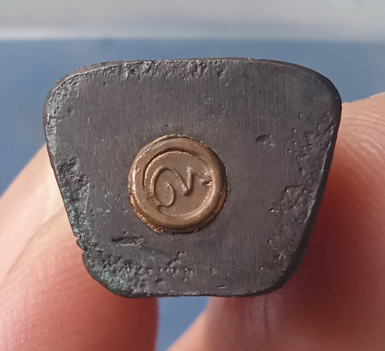 รูปหล่อ หลวงพ่อยิ้ม วัดสมศรี บุรีรัมย์