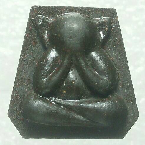 พระปิดตาเทพอนันท์ หลวงพ่ออนันท์ วัดเขาบางทราย ชลบุรี + กล่อง ปี๕๗