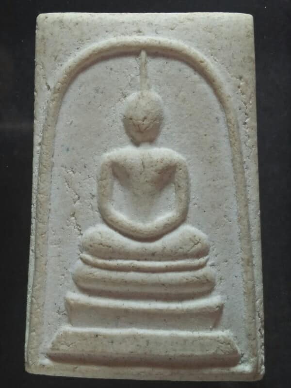 พระสมเด็จหลังปั้มยันต์รางๆ 