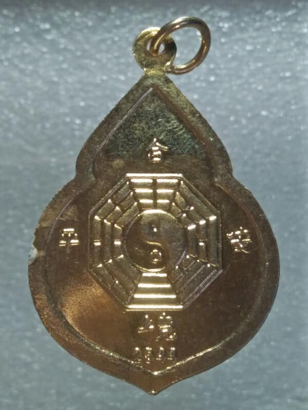 เหรียญเจ้าพ่อ เจ้าแม่ ทับกฤช ศาลเจ้าพ่อเจ้าแม่ทับกฤช นครสวรรค์  8  เหรียญ 