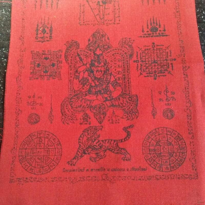 ผ้ายันต์มงคล วัดแม่ตะไคร้ อ.แม่ฮอน เชียงใหม่ 