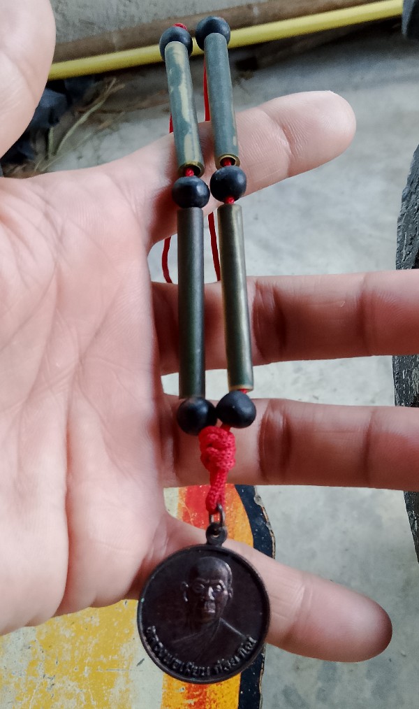 หลวงพ่อเมียน วัดบ้านจะเนียง รุ่น 2 สร้างอุโบสถ ปี 48 พร้อมเชือกตะกรุดลูกสะกด