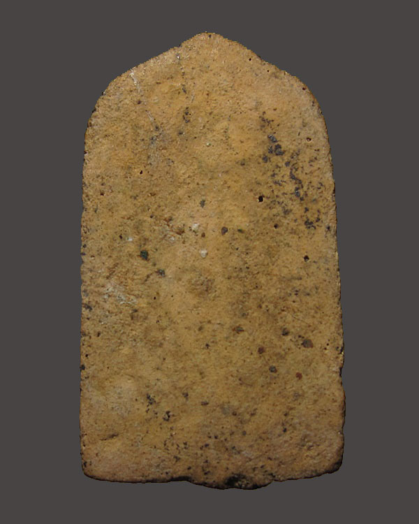 พระชัยวัฒน์ หลวงปู่พริ้ง วัดบางประกอก ปี 2483 เนื้อเหลือง นิยม