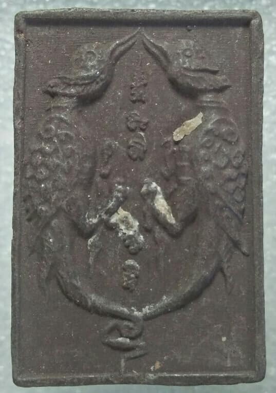 สาลิกาคู่ เนื้อผง หลังยันต์ 