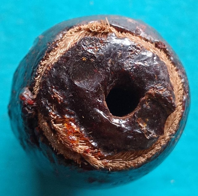 ตะกรุดหนังเสือ พอกครั่งพุทรา ยาว 1.5 นิ้ว