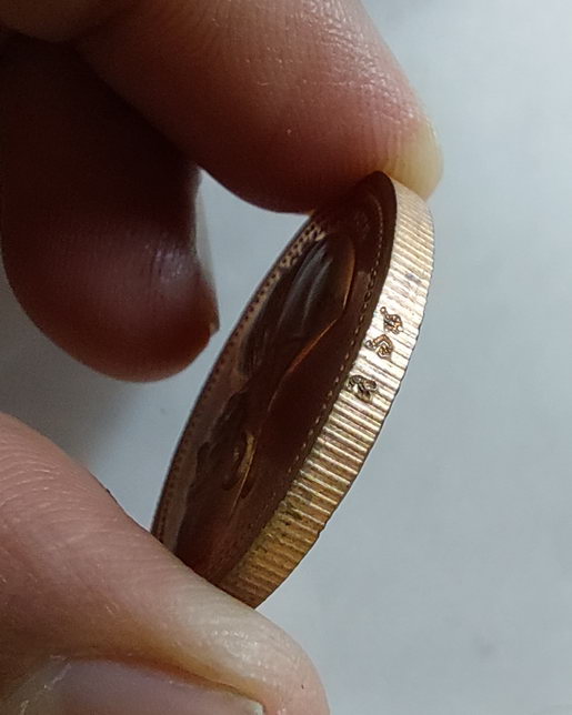 " เหรียญบล๊อกกษาปณ์ หลวงพ่อทองหล่อ วัดศรีเมือง ออก วัดเขาหนองปลาไหล จ.จันทบุรี ตอกโค๊ตสวยๆครับ "