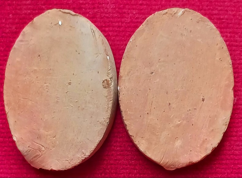 พระผงรูปไข่ หลวงพ่อพัฒน์ วัดห้วยด้วน หลังเรียบ ฉลองอายุ 89 ปี