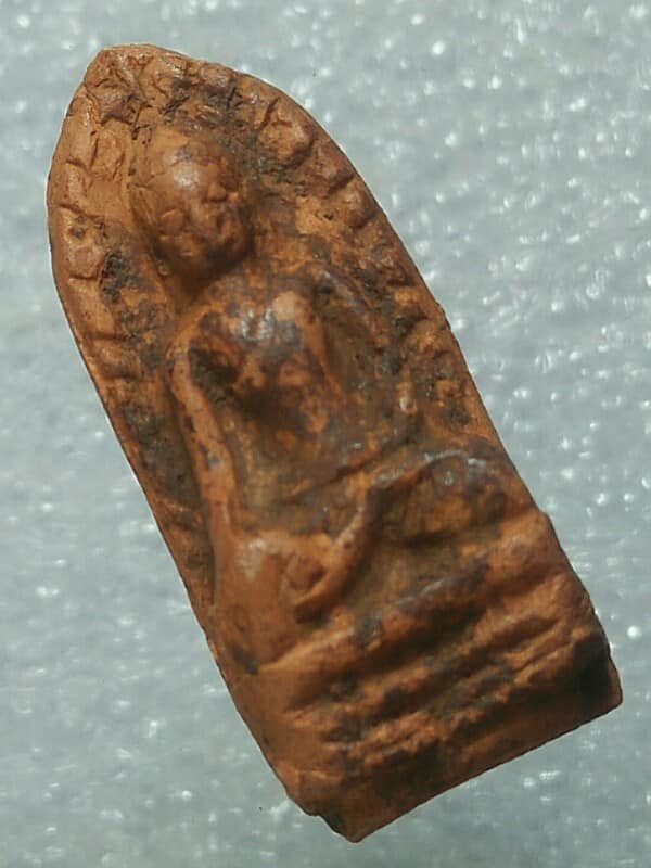 พระรอดเก่า