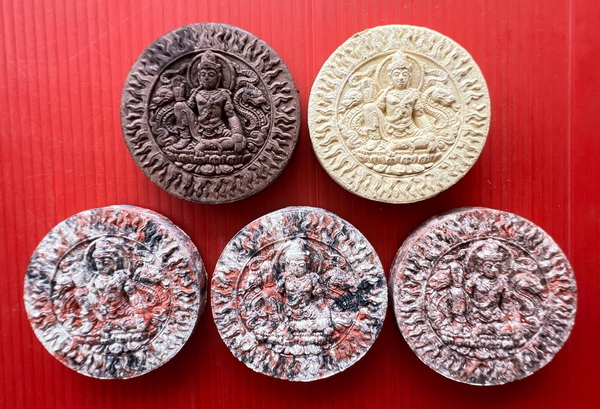 พิเศษ เคาะเดียว 5 องค์ "เจ้าสัวสยาม" จตุคามรามเทพ ด้านนหลังองค์พระฝังเศียรทองแดง