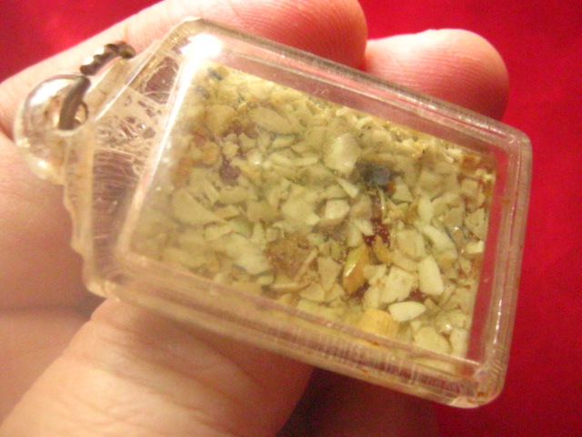 พระสมเด็จเนื้อเรซิ่น มวลสารมงคล สวยไม่ทราบที่