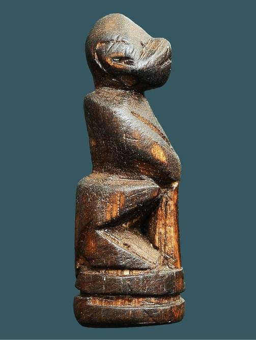 เครื่องลางเก่าๆ หลวงพ่อดิ่ง วัดบางวัว ปี 2483 ขนาด 1.0 X 3.2 ซม. สวยแชมป์