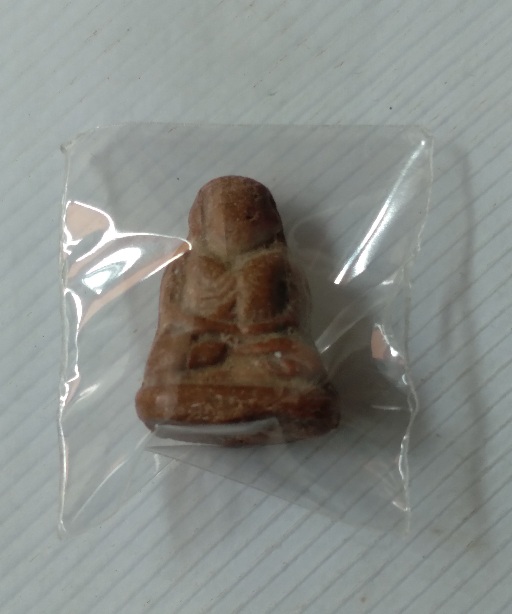 รูปลอยองค์เนื้อดินเผาหลวงพ่อเงิน