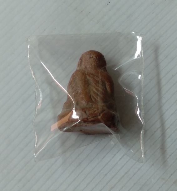 รูปลอยองค์เนื้อดินเผาหลวงพ่อเงิน